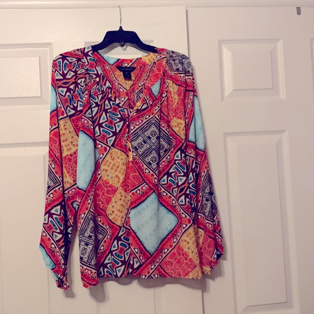 *Colorful women’s blouse, size XL